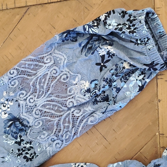 🆕️ Liz Claiborne top - Picture 9 of 10